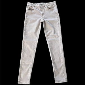American Eagle Outfitter Super Stretch X Hi-Rise Jegging size 8 Color-blush.